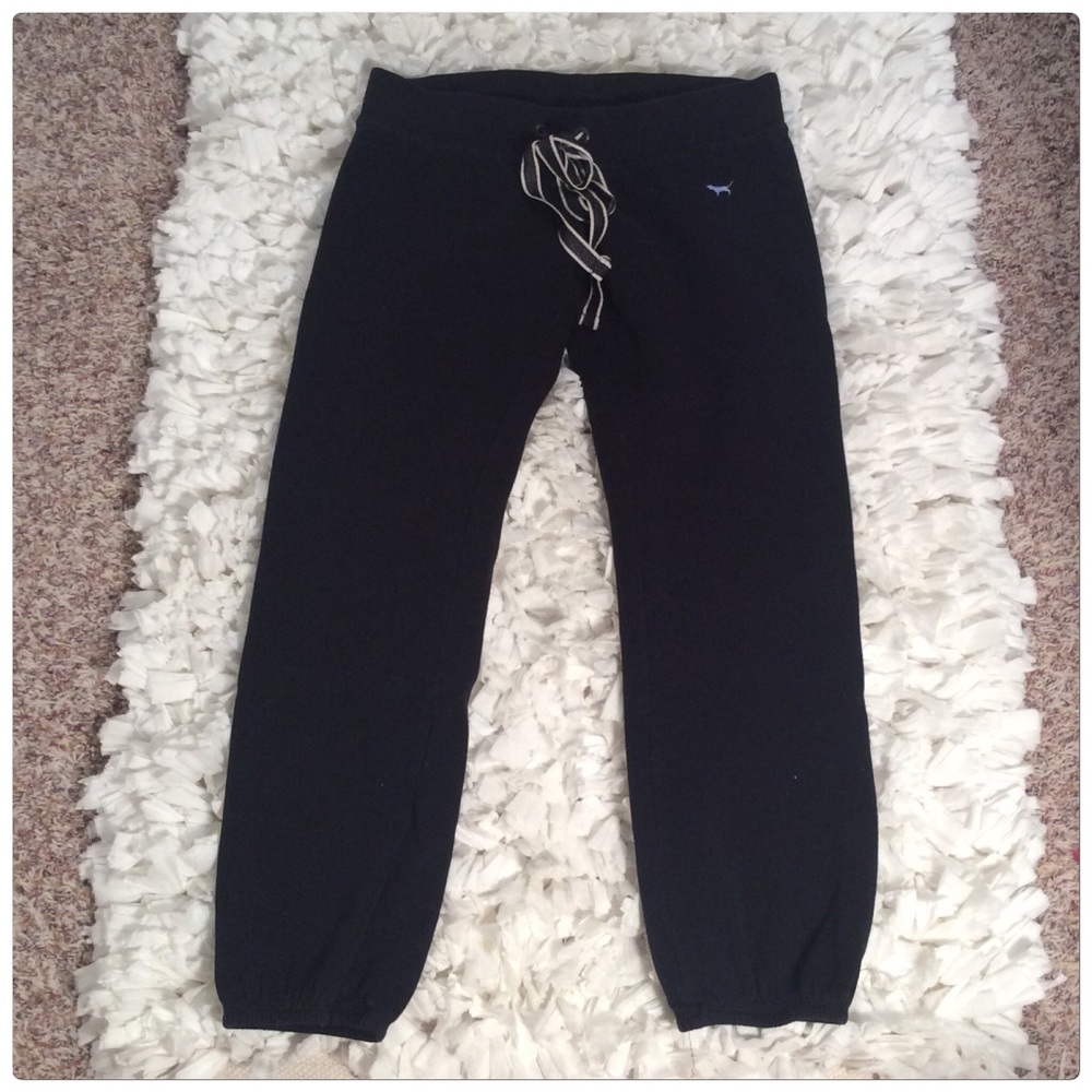 Victoria's Secret PINK Capri Sweats - Picture 2 of 3